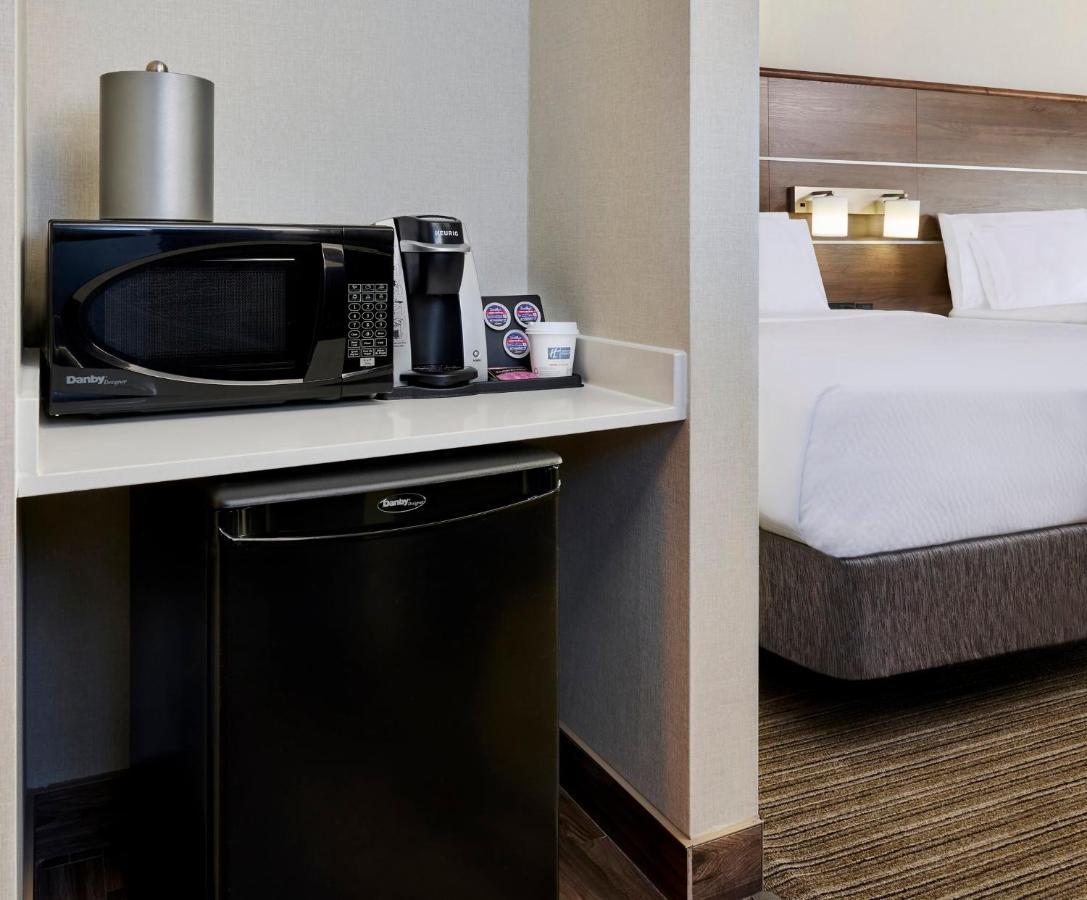 Holiday Inn Express & Suites - Brantford, An Ihg Hotel Dış mekan fotoğraf